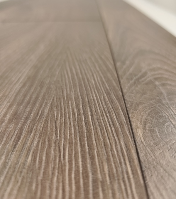 Ламинат Kronotex Residence Дуб Макро коричневый ML1010